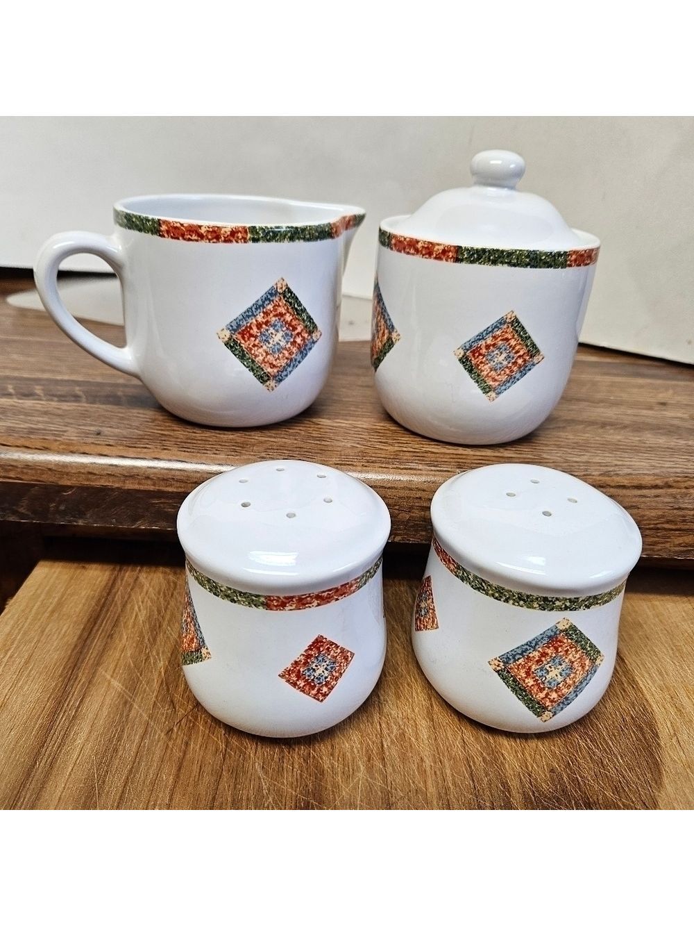 Vintage Jay Import 4-Piece Ceramic Serveware Set